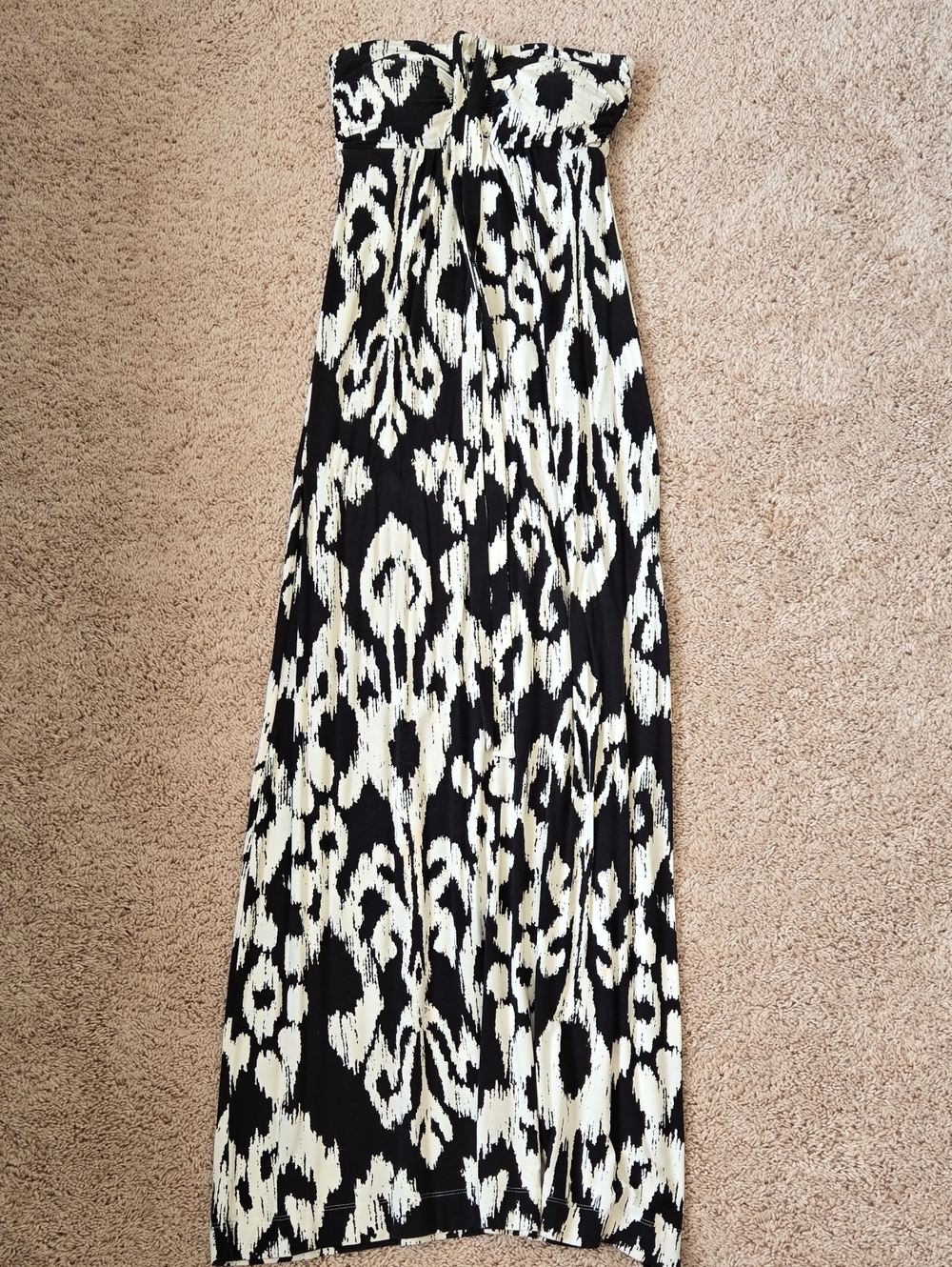 Soma Black and White Strapless Maxi Skirt with Abstract Print